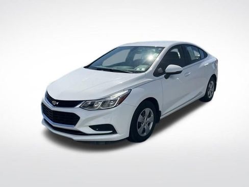 Used 2018 Chevrolet Cruze LS FWD image 11