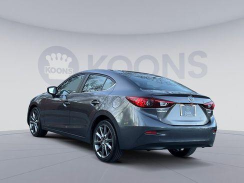 Used 2018 MAZDA MAZDA3 Touring image 4