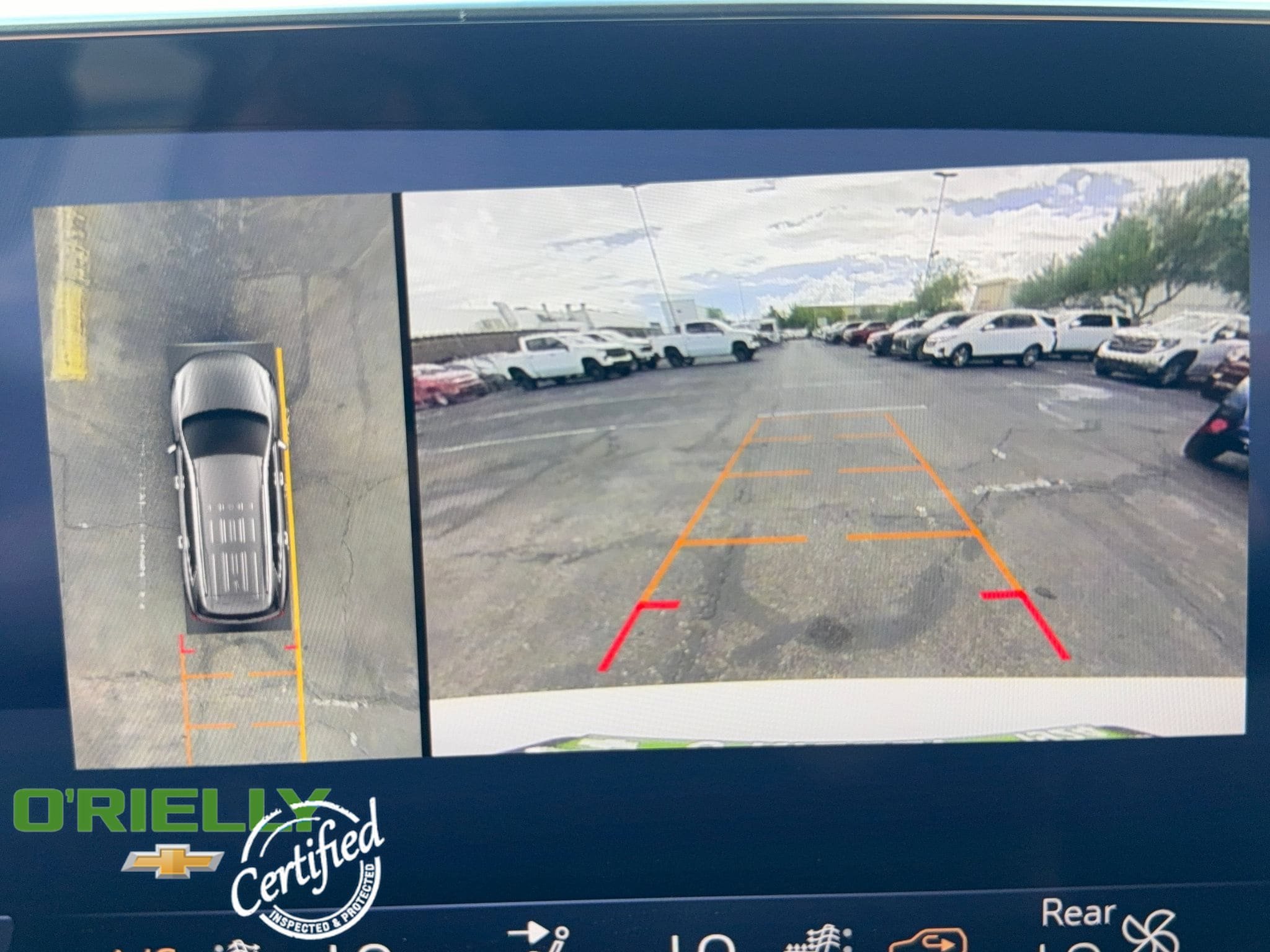 Used 2025 Buick Enclave Preferred AWD/4WD image 18
