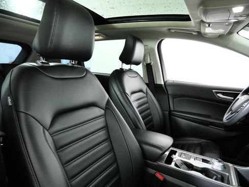Certified 2024 Ford Edge SEL w/ Convenience Package AWD/4WD image 12