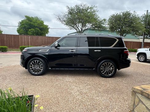 Used 2022 Nissan Armada Platinum w/ Captain's Chairs Package RWD image 11