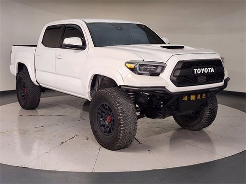 Used 2022 Toyota Tacoma TRD Sport image 7