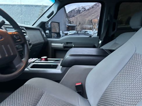 Used 2015 Ford F250 XLT w/ XLT Premium Package image 13