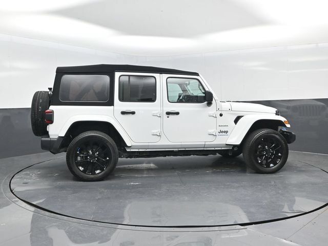 Used 2023 Jeep Wrangler Unlimited Sahara w/ Cold Weather Group AWD/4WD image 3