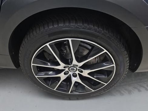 Used 2020 Volvo V90 T6 Cross Country AWD/4WD image 19