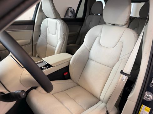 New 2026 Volvo XC90 T8 Ultra w/ Protection Package Premier AWD/4WD image 17