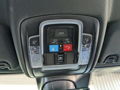 Used 2026 RAM 2500 Laramie AWD/4WD image 28