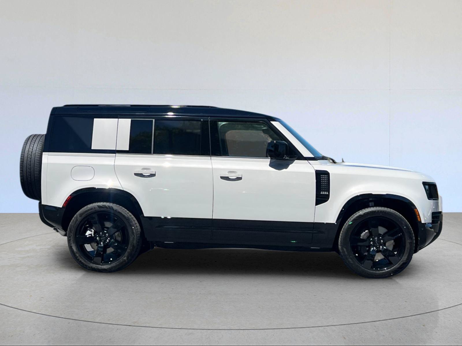 New 2026 Land Rover Defender 110 X-Dynamic SE AWD/4WD image 7