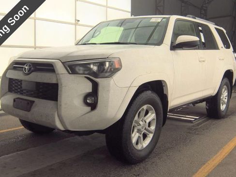 Used 2024 Toyota 4Runner SR5 image 3