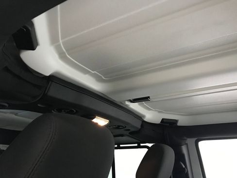 Used 2017 Jeep Wrangler Unlimited Sport w/ Quick Order Package 24S AWD/4WD image 21