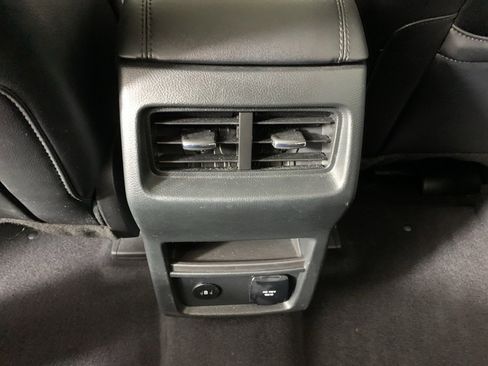 Used 2022 Ford Edge SEL w/ Convenience Package image 32