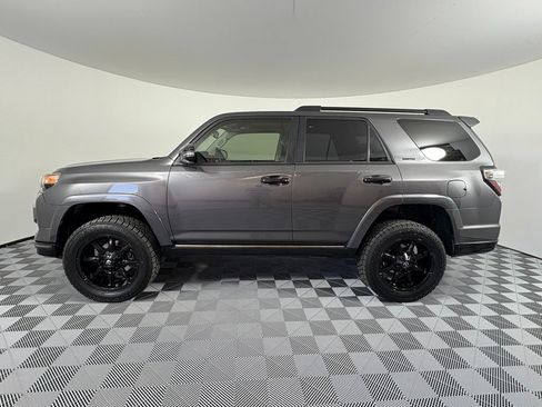 Used 2019 Toyota 4Runner Limited AWD/4WD image 13