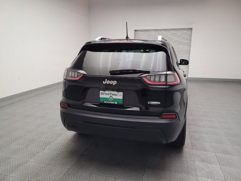 Used 2021 Jeep Cherokee Latitude FWD image 7