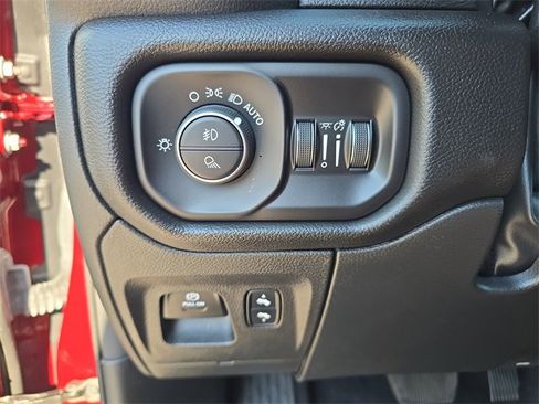 Certified 2025 RAM 1500 Big Horn image 21
