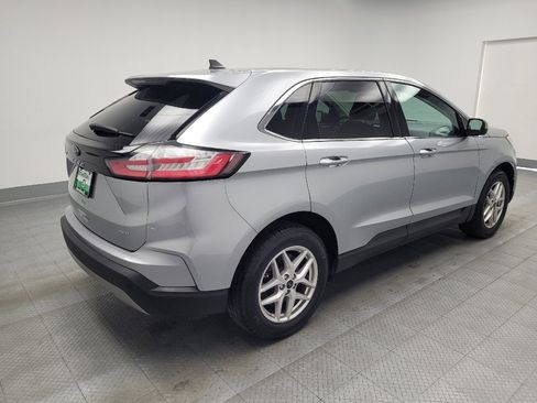 Used 2023 Ford Edge SEL image 9