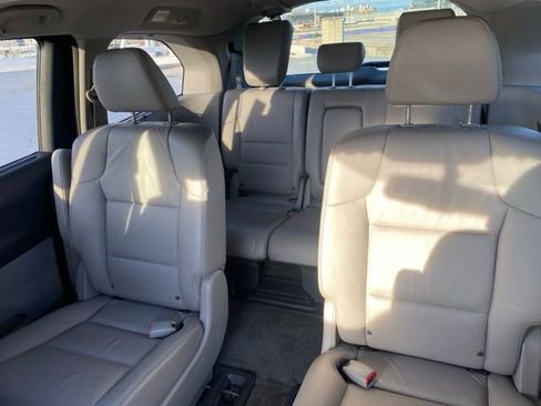 Used 2011 Honda Odyssey Touring image 24