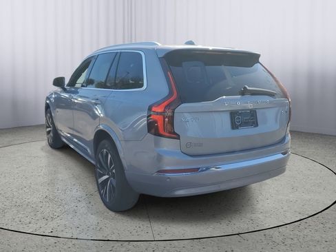 New 2026 Volvo XC90 B6 Core image 2