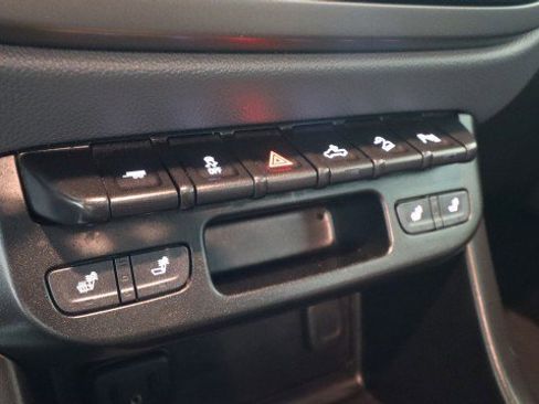 Used 2019 Chevrolet Colorado Z71 image 16