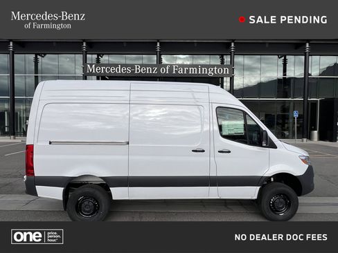 New 2025 Mercedes-Benz Sprinter 2500 image 1