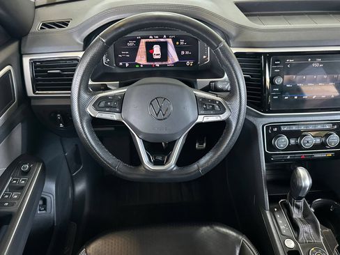 Used 2022 Volkswagen Atlas Cross Sport SEL R-Line AWD/4WD image 15