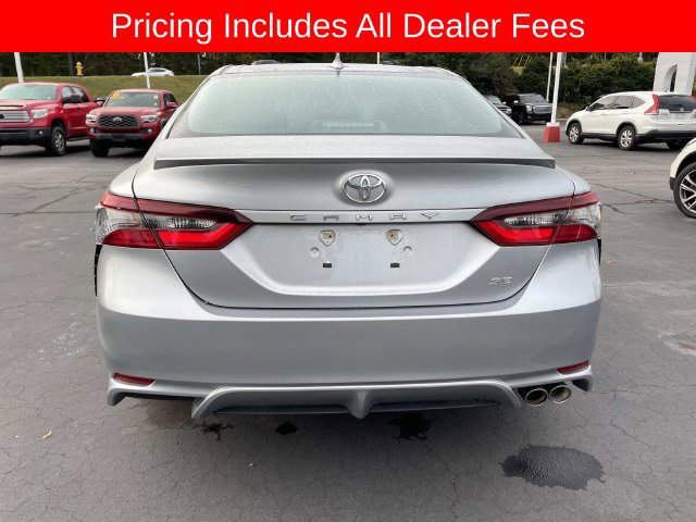 Used 2024 Toyota Camry SE w/ Convenience Package FWD image 5