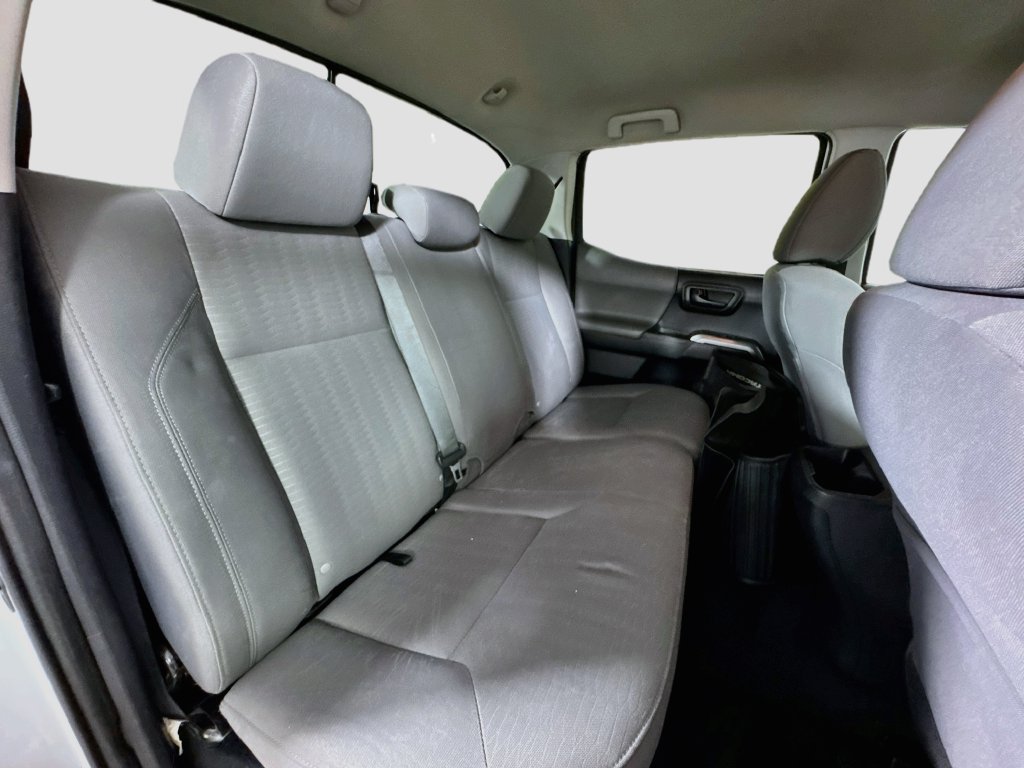 Used 2019 Toyota Tacoma SR5 AWD/4WD image 28