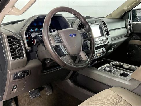Used 2019 Ford Expedition Max XLT RWD image 16
