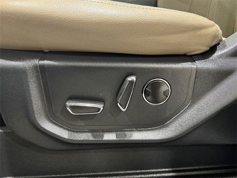 Used 2023 Ford Expedition Max Limited image 22