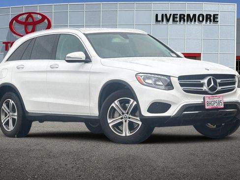 Used 2019 Mercedes-Benz GLC 300 4MATIC image 2