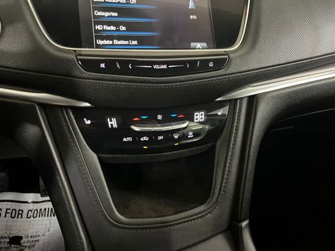 Used 2018 Cadillac XT5 Luxury image 46