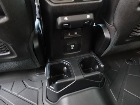 Used 2020 Jeep Gladiator Rubicon image 17