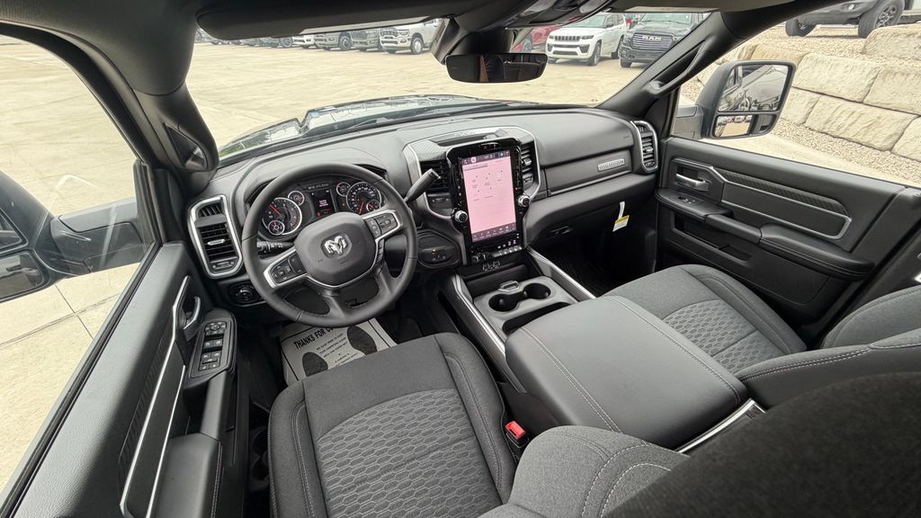 New 2026 RAM 3500 Big Horn AWD/4WD image 45