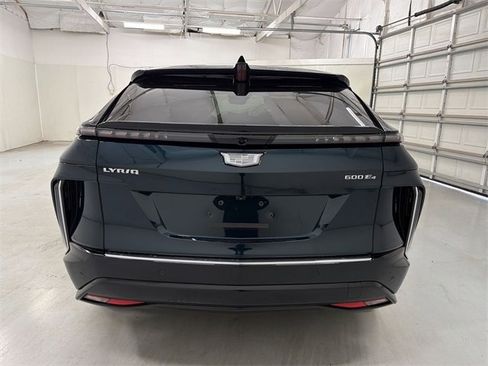 New 2026 Cadillac Lyriq Premium Luxury image 18