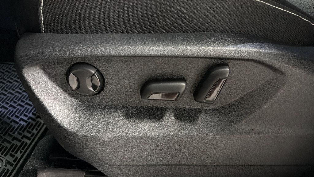 Certified 2026 Volkswagen Atlas SE FWD image 18