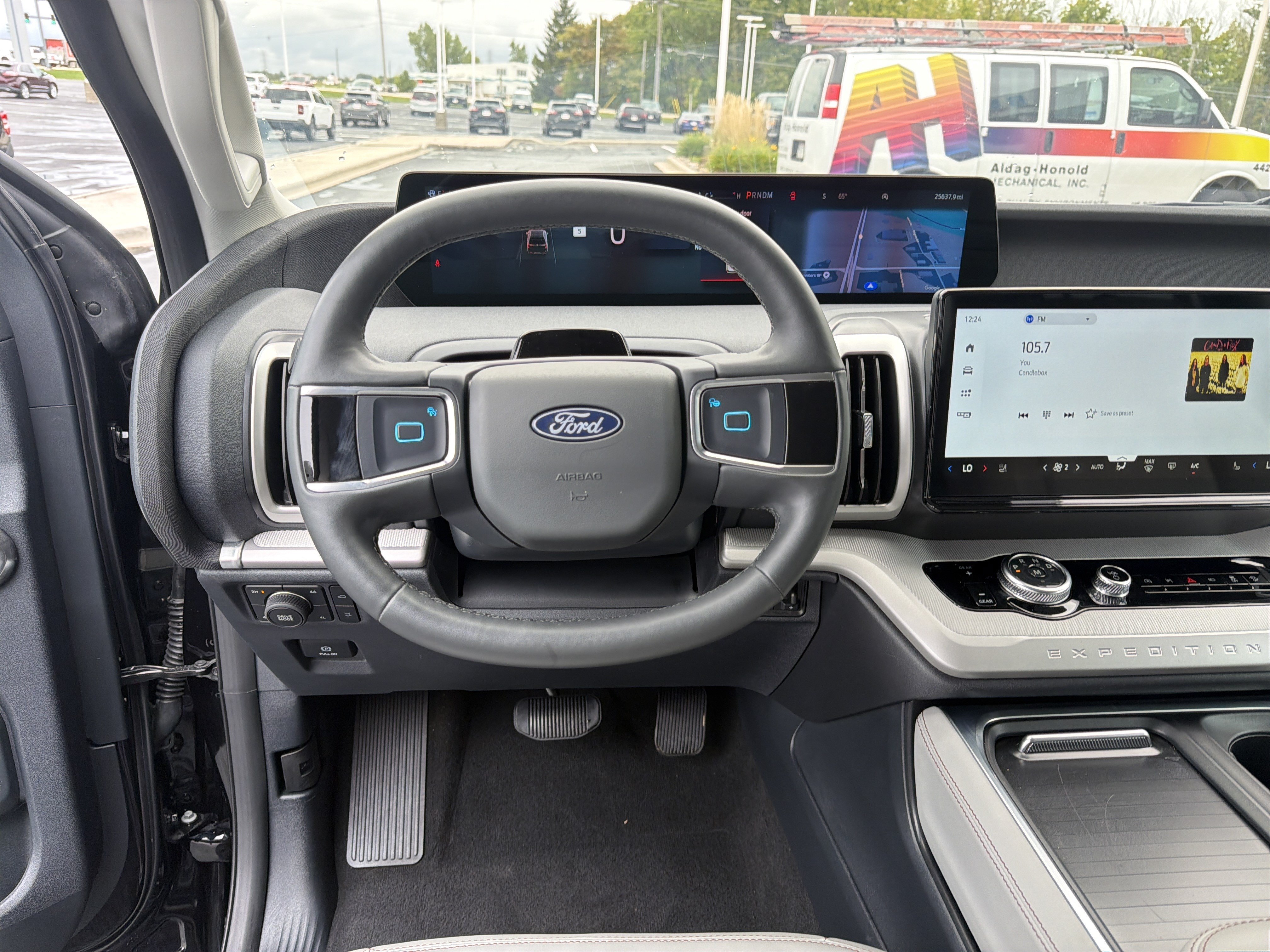 Certified 2025 Ford Expedition Active AWD/4WD image 33