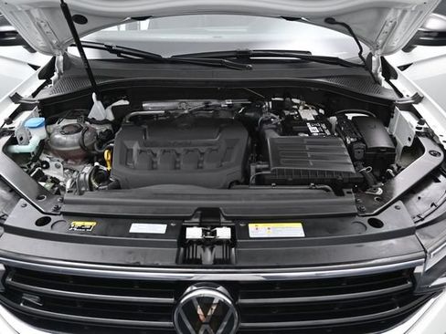 Used 2024 Volkswagen Tiguan SE R-Line w/ MDO Package, Two-Row AWD/4WD image 37