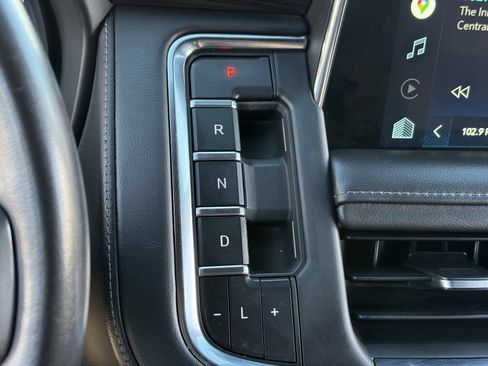 Certified 2022 Chevrolet Suburban Z71 AWD/4WD image 32