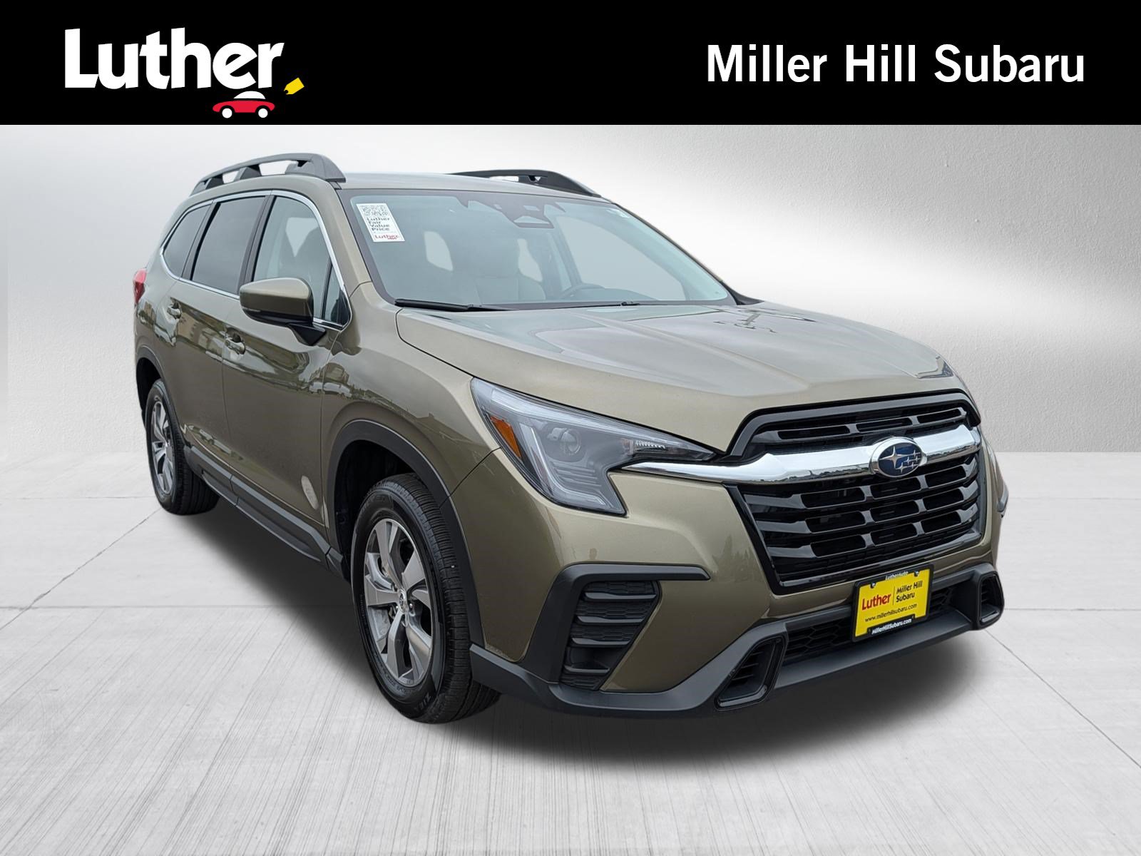 Used 2025 Subaru Ascent Premium AWD/4WD image 1