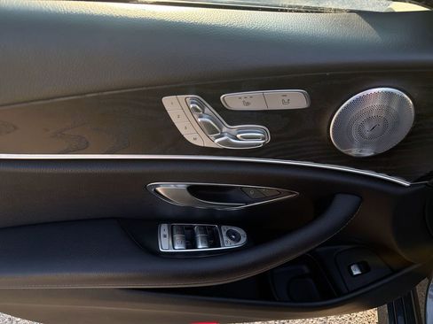 Used 2018 Mercedes-Benz E 300 4MATIC w/ Premium 1 Package image 15