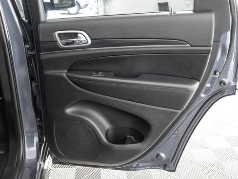 Used 2021 Jeep Grand Cherokee Limited AWD/4WD image 43