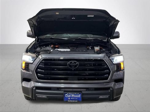 Used 2024 Toyota Sequoia SR5 w/ SR5 Premium Package AWD/4WD image 5