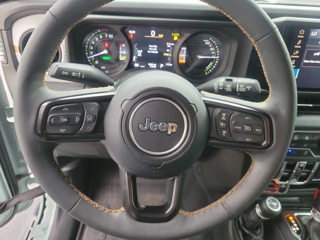 Used 2024 Jeep Wrangler Unlimited AWD/4WD image 15