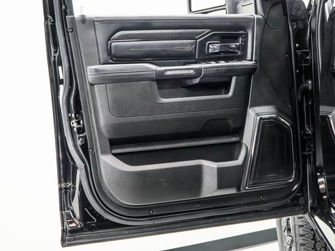 Used 2024 RAM 2500 Limited image 43