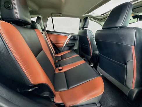 Used 2015 Toyota RAV4 Limited w/ Technology Package FWD image 33