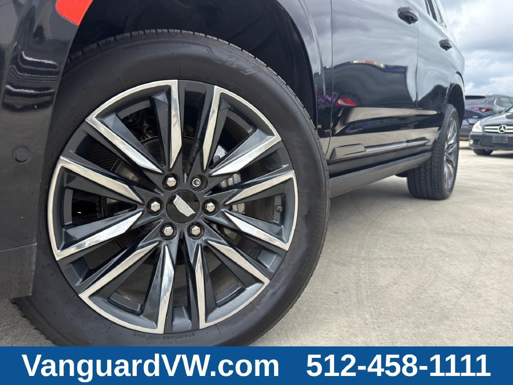 Used 2022 Cadillac Escalade Sport Platinum w/ Heavy-Duty Trailer Package AWD/4WD image 4
