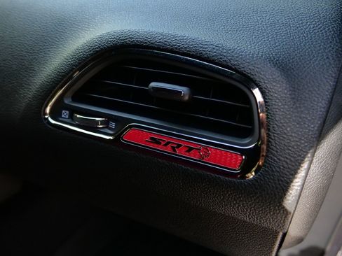 Used 2018 Dodge Challenger SRT Hellcat RWD image 30