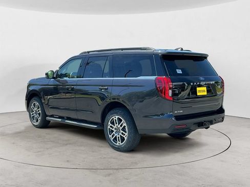 New 2026 Ford Expedition Active AWD/4WD image 3