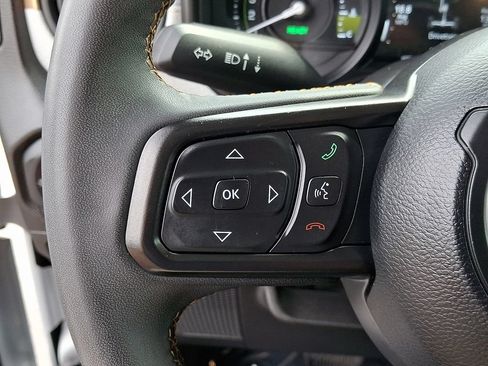 Used 2024 Jeep Wrangler Unlimited AWD/4WD image 20