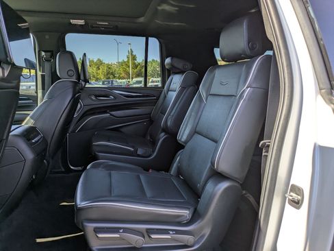 Used 2022 Cadillac Escalade ESV Sport w/ Touring Package AWD/4WD image 27