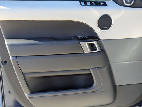 Certified 2021 Land Rover Range Rover Sport HSE Dynamic image 12